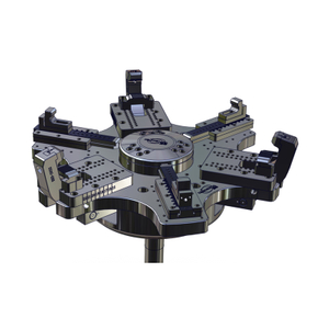 One-sequence self-centering lathe fixture